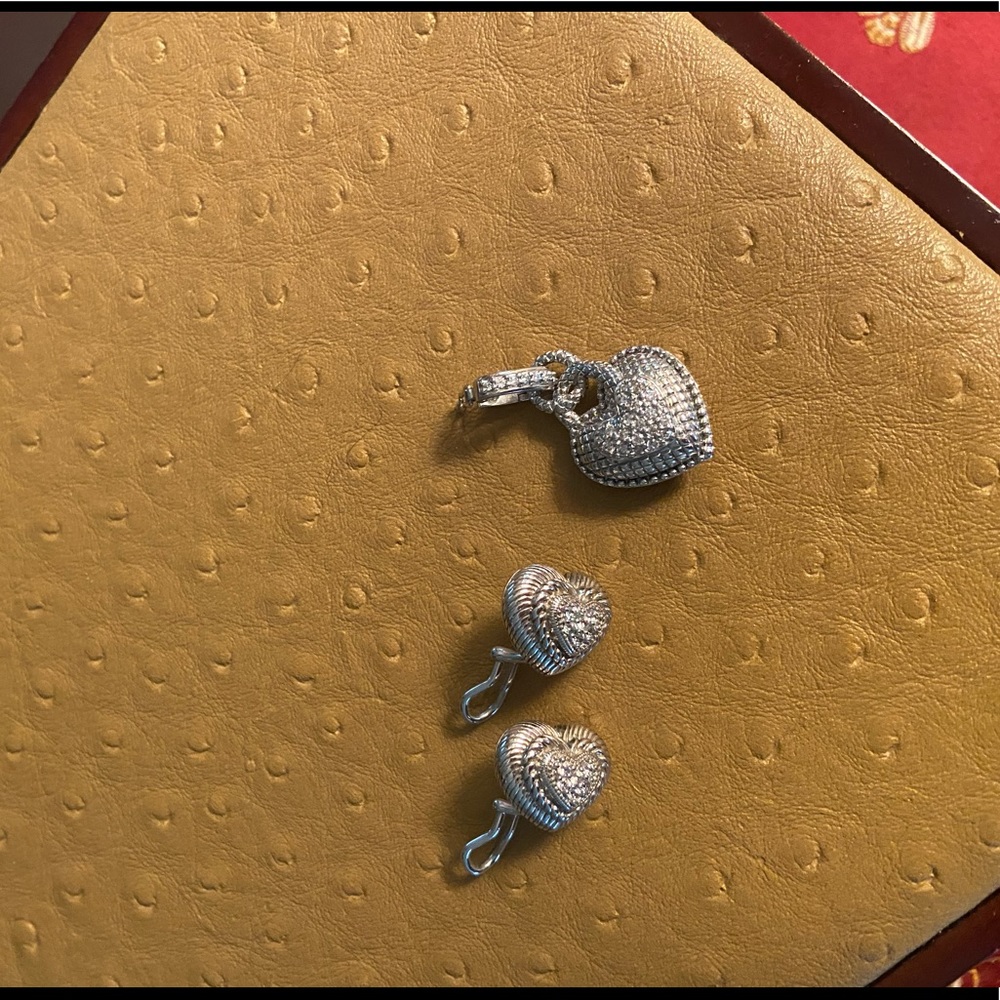 Judith Ripka heart enhancer